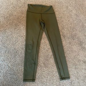 FLEO Leggings Size Large